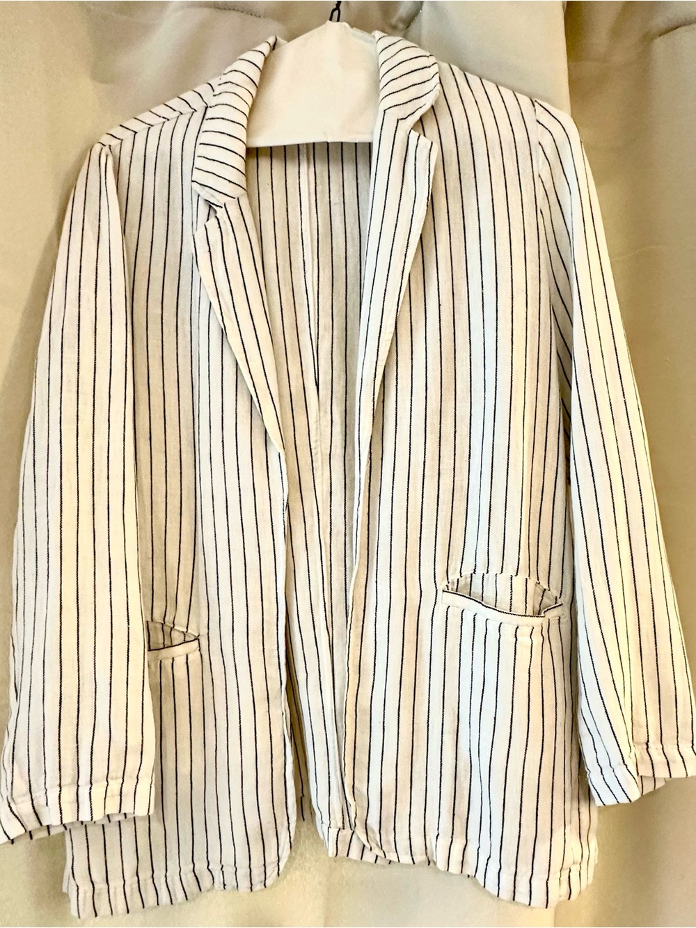 Rachel Zoe White & Black Pinstripe Linen Blend
Blazer - Size Medium - Picture 3 of 4